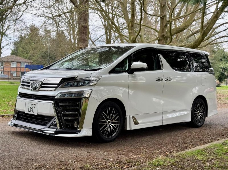 TOYOTA VELLFIRE