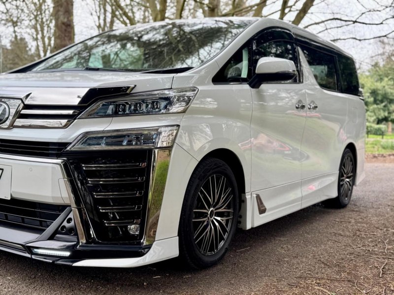 TOYOTA VELLFIRE