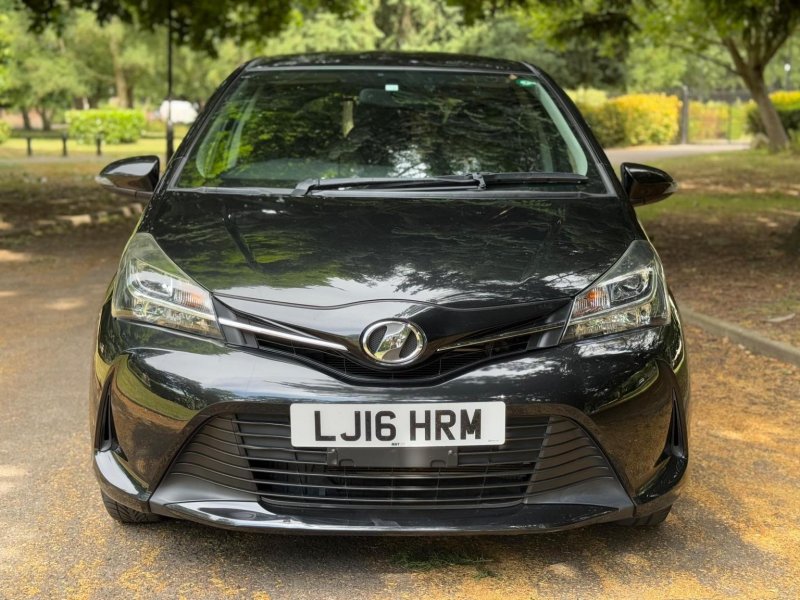 TOYOTA VITZ