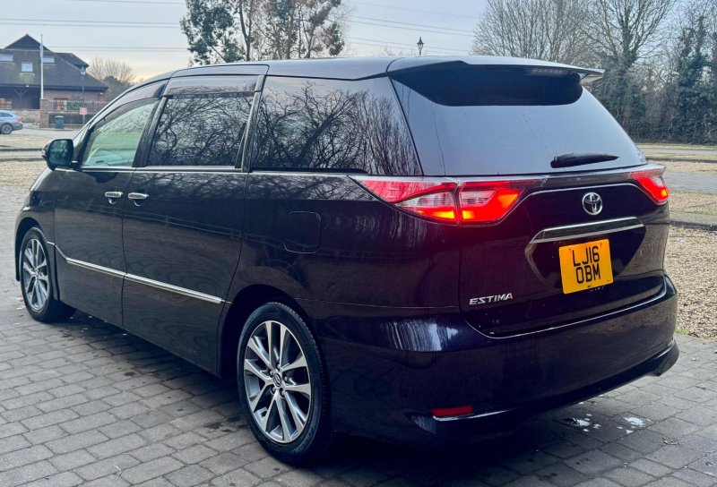 TOYOTA ESTIMA