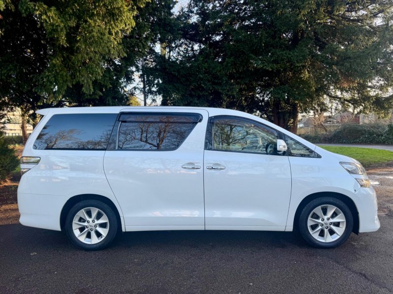 TOYOTA VELLFIRE