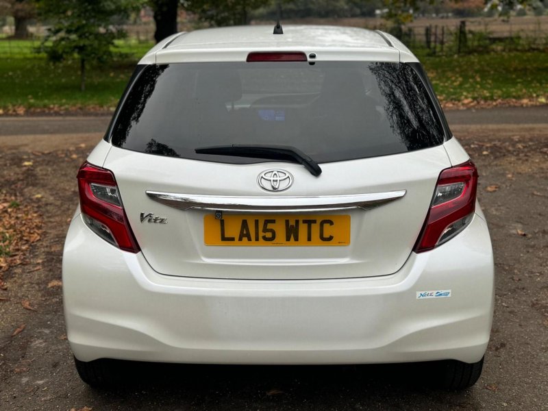 TOYOTA VITZ