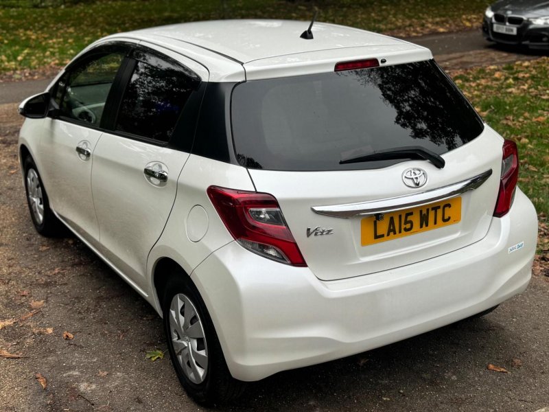 TOYOTA VITZ