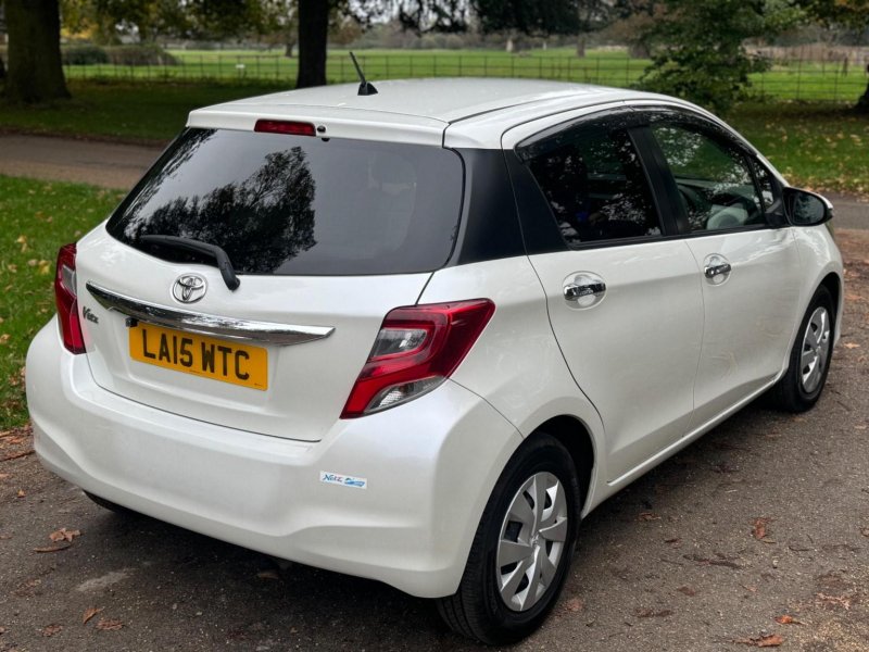 TOYOTA VITZ