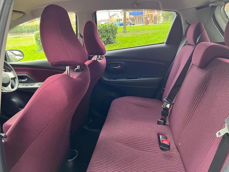 TOYOTA VITZ