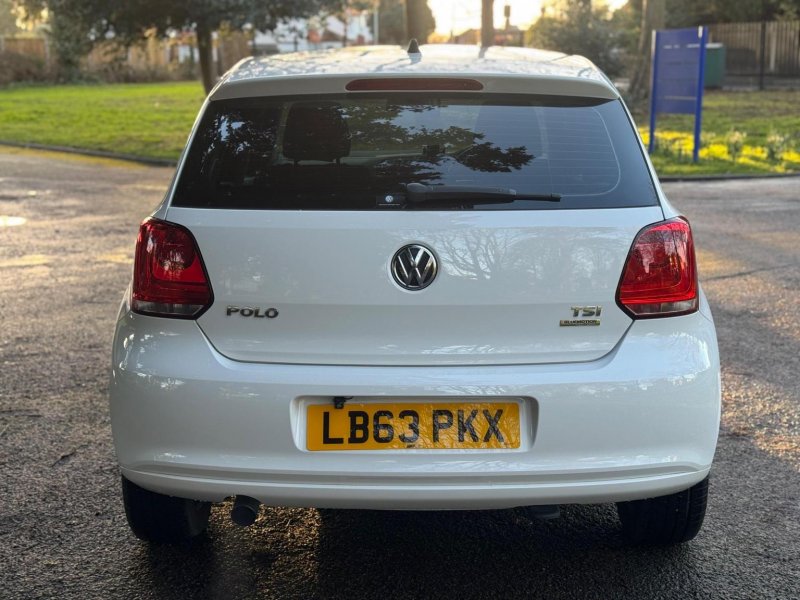 VOLKSWAGEN POLO