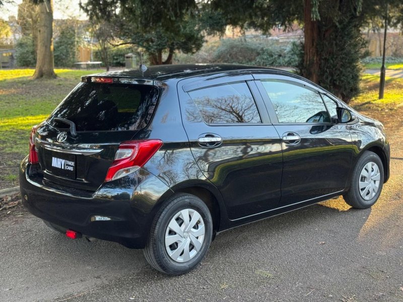 TOYOTA VITZ