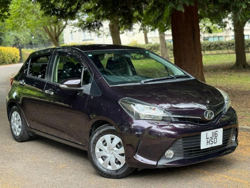 TOYOTA VITZ