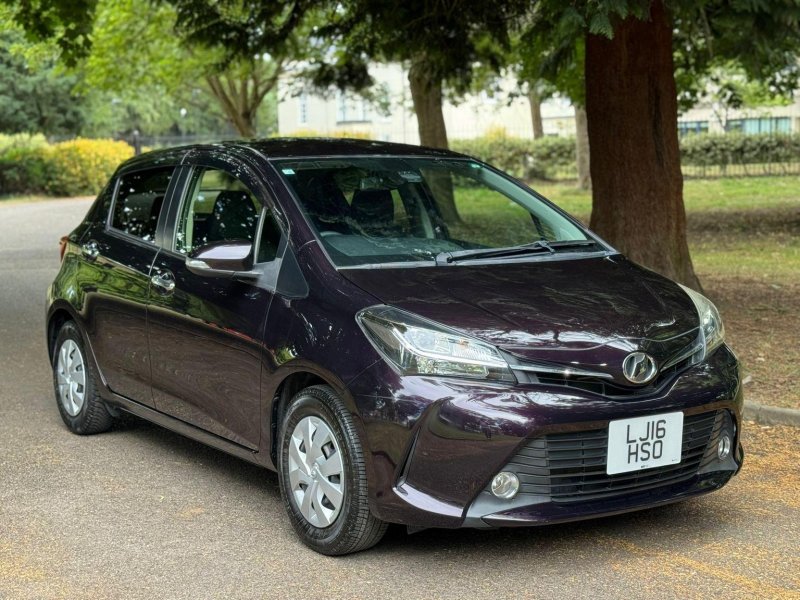 TOYOTA VITZ