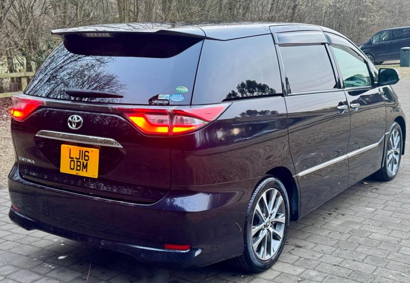 TOYOTA ESTIMA